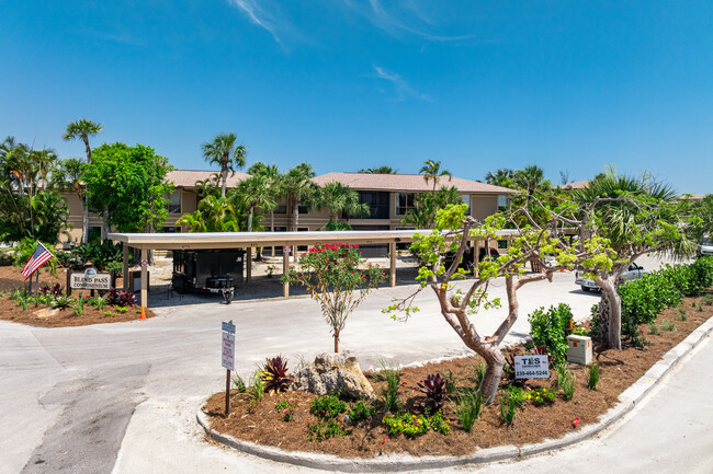 Blind Pass Condominium in Sanibel, FL - Building Photo - Building Photo