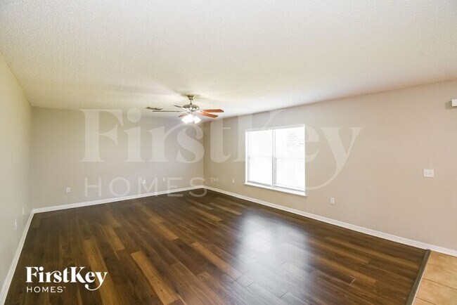7094 Shady Pine Ct in Jacksonville, FL - Building Photo - Building Photo
