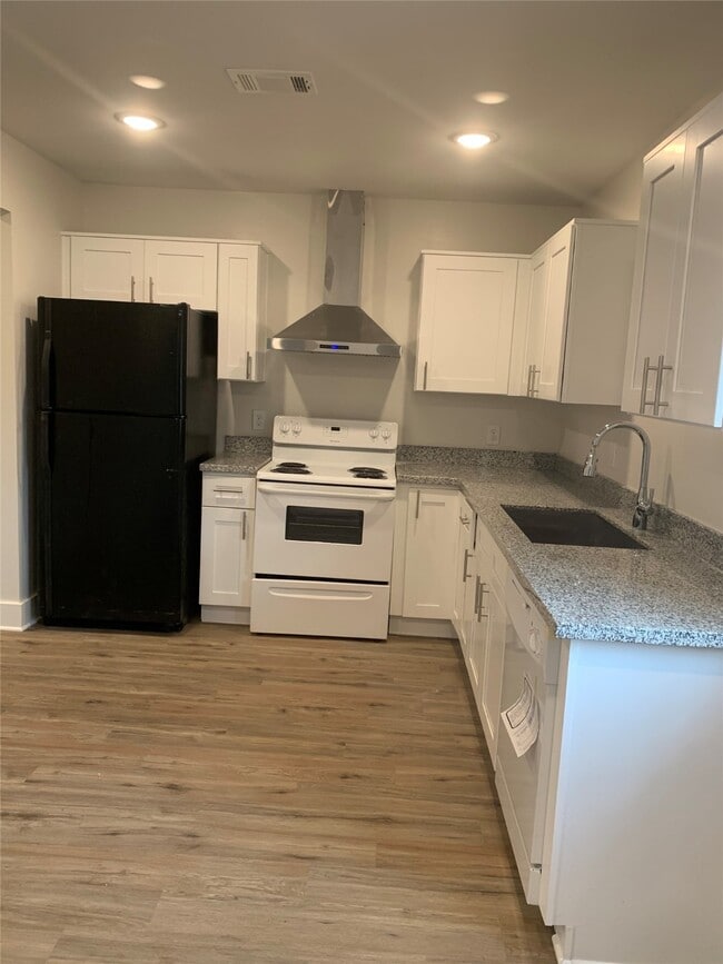 548 Majestic St in Houston, TX - Building Photo - Building Photo