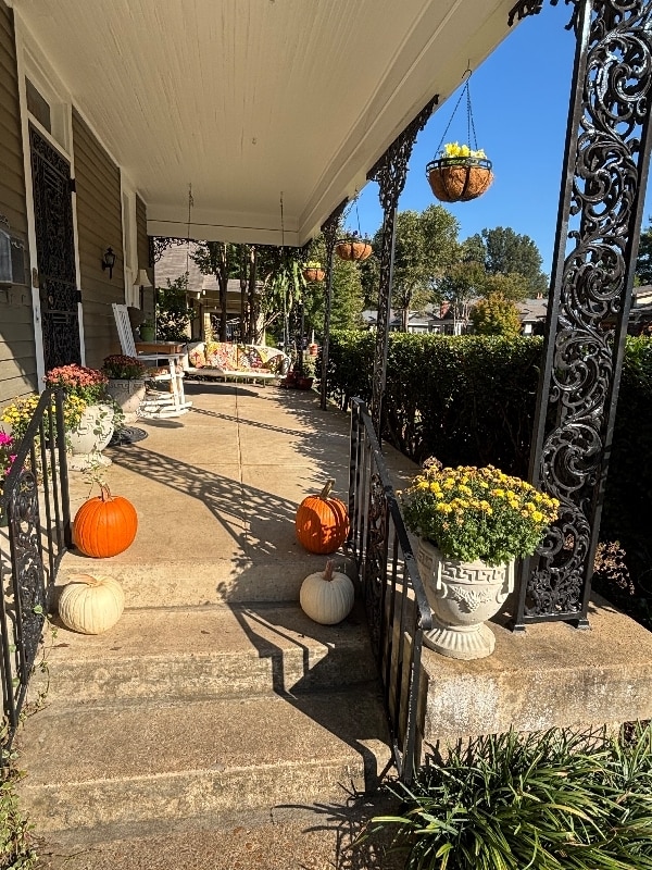 1570 Linden Ave in Memphis, TN - Foto de edificio - Building Photo