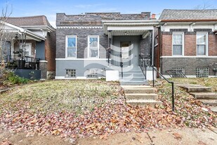 3711 S Spring Ave in St. Louis, MO - Building Photo