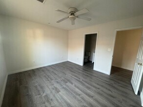 2702 E Juniper Ave in Phoenix, AZ - Foto de edificio - Building Photo