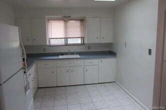 445 W Breckenridge St in Ferndale, MI - Foto de edificio - Building Photo