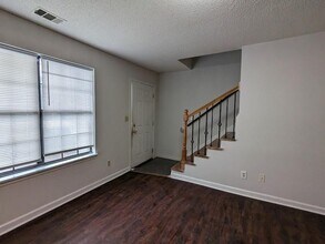 3751 Oakwood Hills Dr in Oakwood, GA - Building Photo - Building Photo