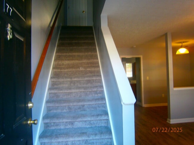 77 Point Place Dr in Cartersville, GA - Building Photo - Building Photo