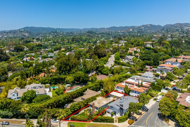 12157 W Sunset Blvd in Los Angeles, CA - Building Photo - Building Photo