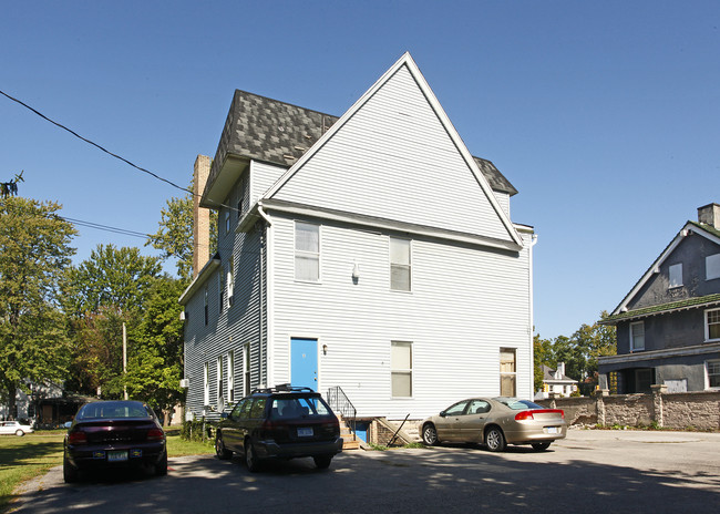 916 S Michigan Ave in Saginaw, MI - Building Photo - Building Photo