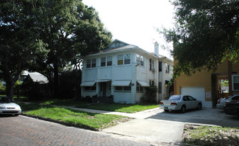 719 Grove St N Apartments