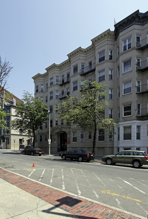 20 Hemenway Street in Boston, MA - Building Photo