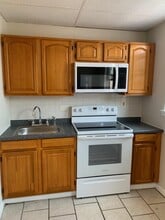 2213 S 15th St, Unit 2nd floor rear in Philadelphia, PA - Foto de edificio - Building Photo