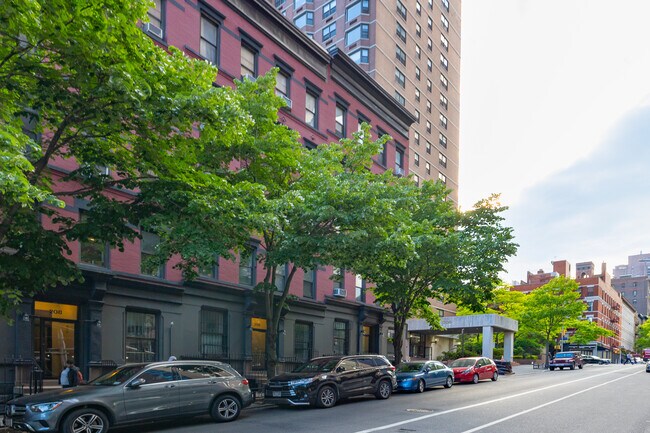 204 E 90th St in New York, NY - Building Photo - Building Photo