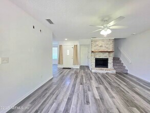 6753 Newgate Cir E in Jacksonville, FL - Building Photo - Building Photo