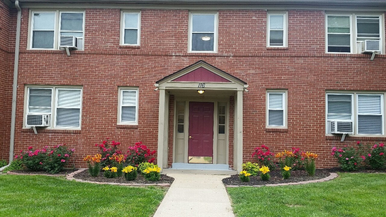 Manor Ridge in Independence, MO - Building Photo