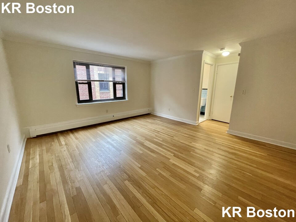 55 Harvard Ave in Brookline, MA - Building Photo