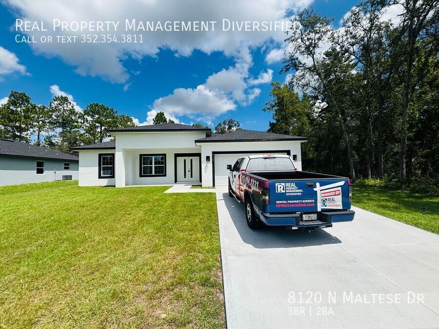 8120 N Maltese Dr in Citrus Springs, FL - Building Photo