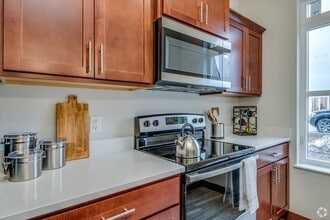 The Oaks at 8100 in Oak Creek, WI - Building Photo - Building Photo
