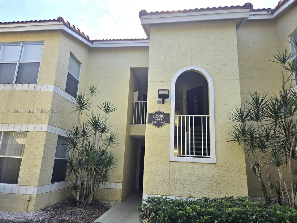 12980 Vista Isles Dr in Sunrise, FL - Building Photo