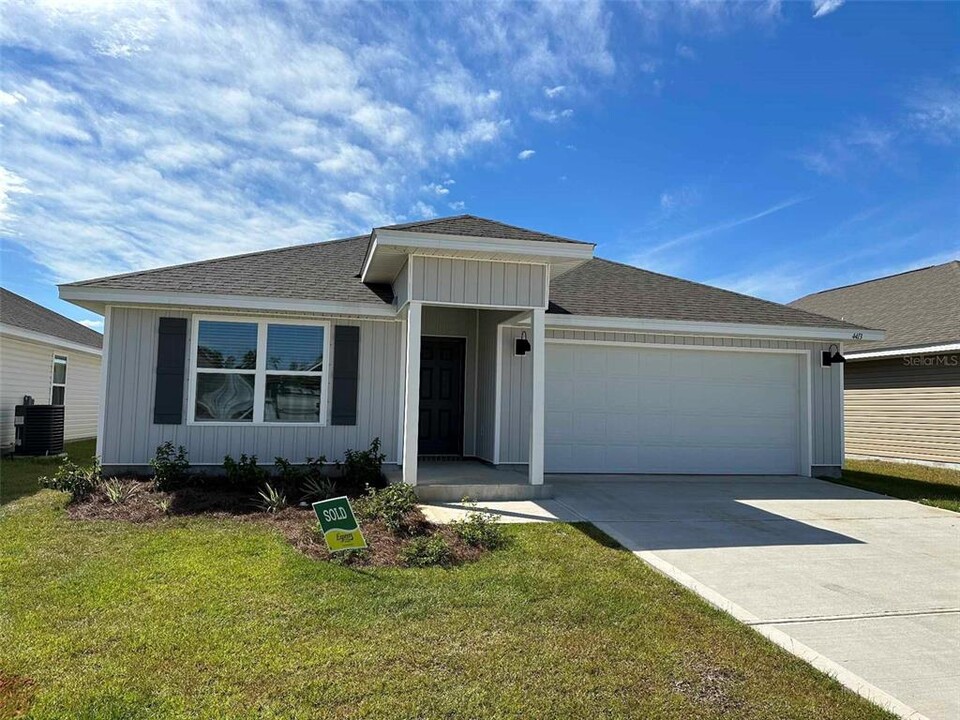 4413 Redbay Ct in Milton, FL - Building Photo