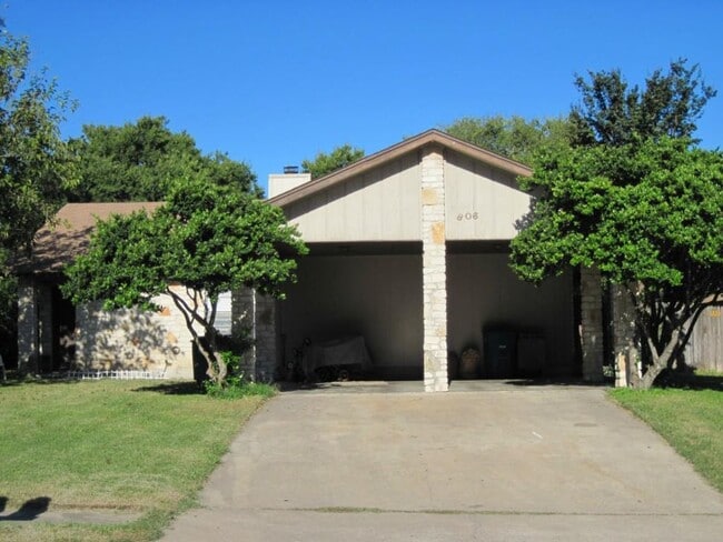 property at 806 Sirocco Dr