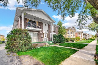 4528 Elm Ave in Brookfield, IL - Building Photo - Building Photo