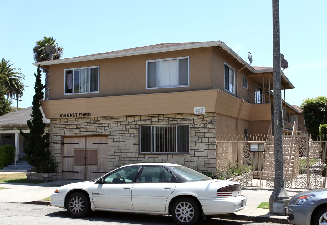 1418 E 3rd St in Long Beach, CA - Foto de edificio