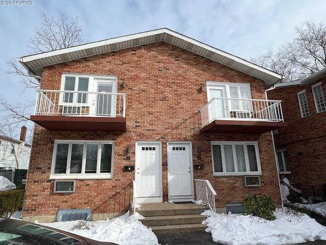 property at 141 Manorhaven Blvd