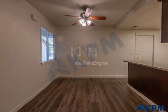 2055 Pawnee Way in Stockton, CA - Building Photo - Building Photo