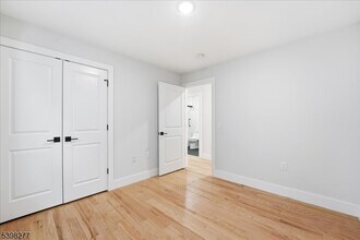 62 Hillside Ave in Newark, NJ - Building Photo - Building Photo