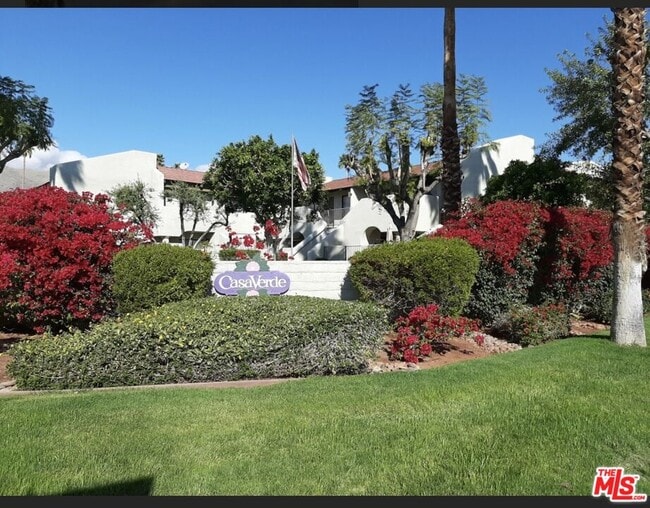 351 N Hermosa Dr in Palm Springs, CA - Building Photo - Building Photo