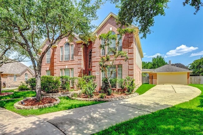 2143 Hill Canyon Ct in Sugar Land, TX - Building Photo - Building Photo