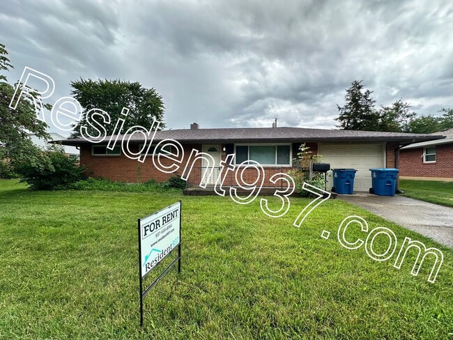 property at 5826 Hinckley Ct