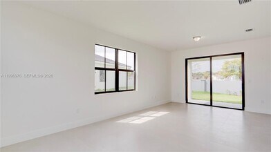 20930 SW 96th Ave in Cutler Bay, FL - Building Photo - Building Photo