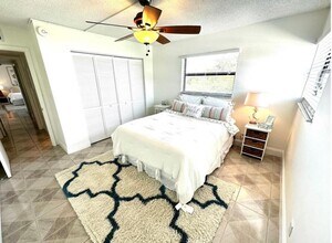 1975 SE 3rd St, Unit 4 in Deerfield Beach, FL - Foto de edificio - Building Photo