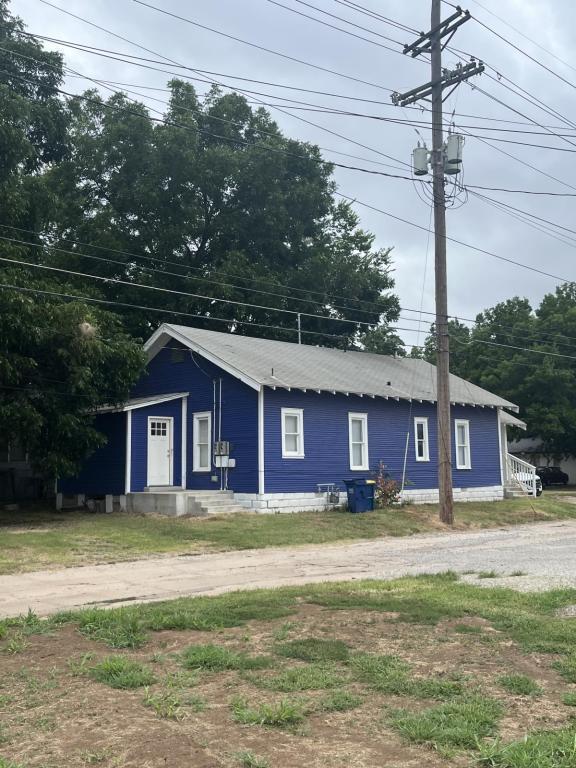 property at 113.5 E Elm Ave