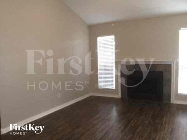 600 Dayton Rd in Mansfield, TX - Building Photo - Building Photo