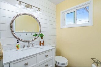 11381 Walcroft St in Lakewood, CA - Building Photo - Building Photo