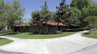 Los Robles Vista Apartments