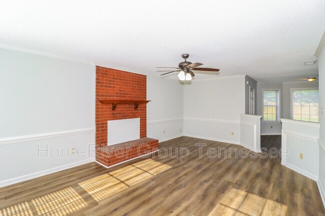 2534 Jeffries Cove in Memphis, TN - Building Photo - Building Photo