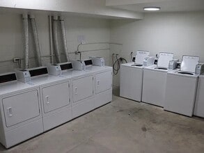 1330 Eureka St in San Diego, CA - Building Photo - Building Photo