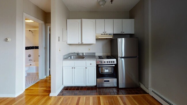 198 Allston St, Unit 14 in Boston, MA - Building Photo - Building Photo