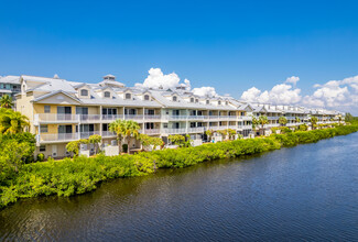 3240 Mangrove Point Dr in Ruskin, FL - Foto de edificio - Building Photo