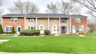 1851 McKool Ave in Streamwood, IL - Building Photo