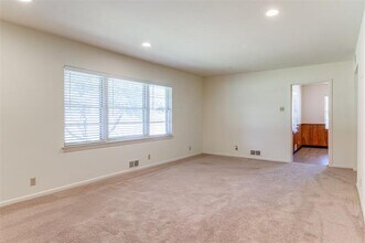 10338 Sherbrook Ln in Dallas, TX - Building Photo - Building Photo