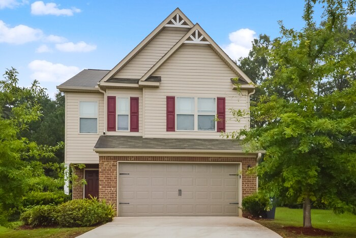 935 Justice Dr in Locust Grove, GA - Building Photo