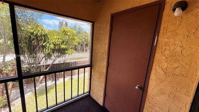 5987 Forest Hill Blvd in West Palm Beach, FL - Building Photo - Building Photo