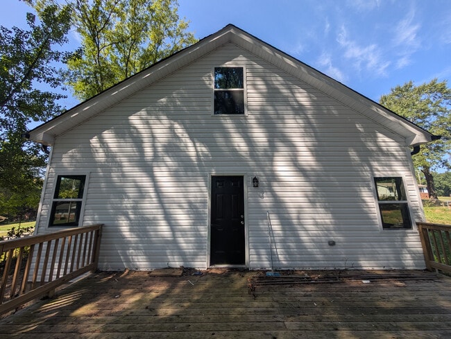 Room in House on Hart St in Gastonia, NC - Building Photo - Building Photo
