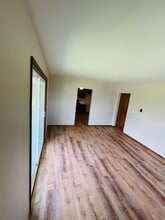 2012 Willow Way Dr, Unit 2008 in New Castle, PA - Building Photo - Building Photo