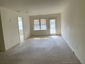 75 Washington Ave in Hamden, CT - Building Photo - Building Photo