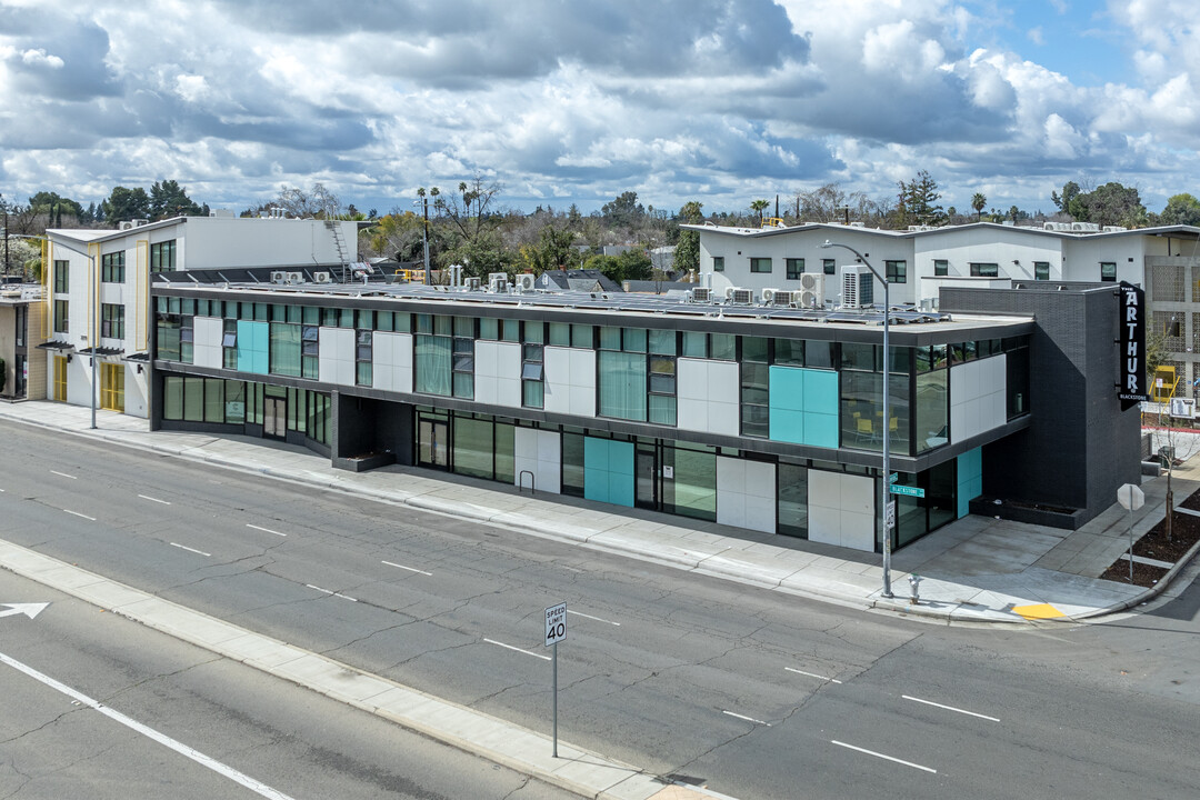 The Arthur @ Blackstone in Fresno, CA - Foto de edificio