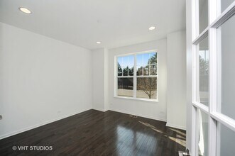 1206 Danforth Ct in Vernon Hills, IL - Building Photo - Building Photo